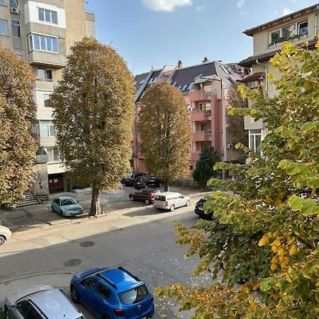 Апартаменты Luxurious Flat Pleven Center Экстерьер фото